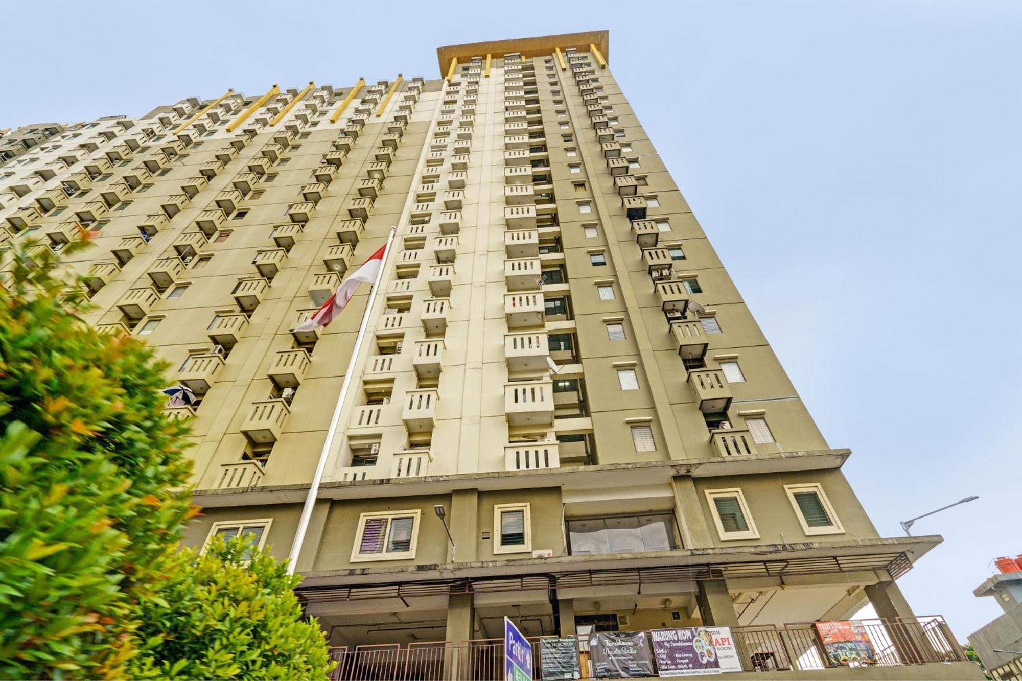 Oyo Life 93030 Gateway Cicadas By Inpro Hotel 2*